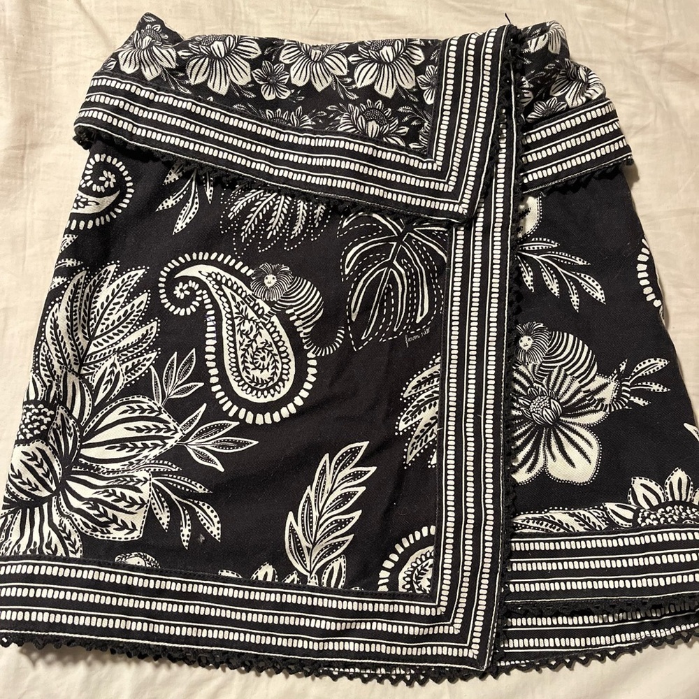 NEW ! FARM RIO PASLEY BLOOM SKIRT SIZE 24 
🚨NO DISCOUNT - Picture 2 of 16
